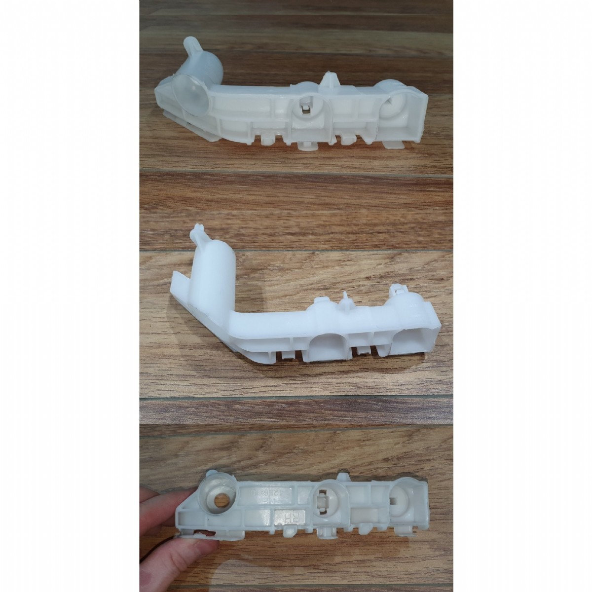 パーツ Batu3652 Ducki Mitsubishi L200 2019 ve sonrası Tampon Braketi Sağ RH - L200